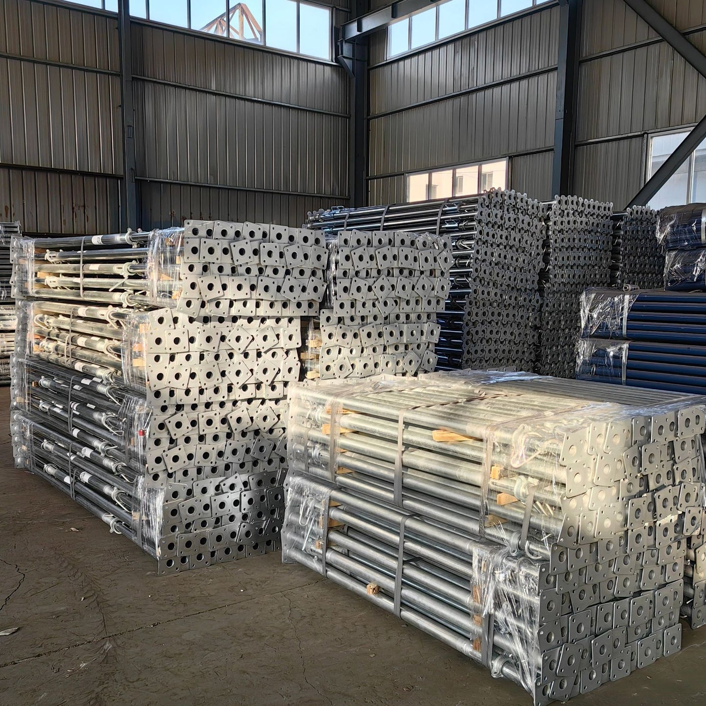 Propping support for scaffolding and formwork